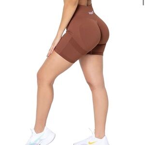 Radiant Biker Shorts (6")